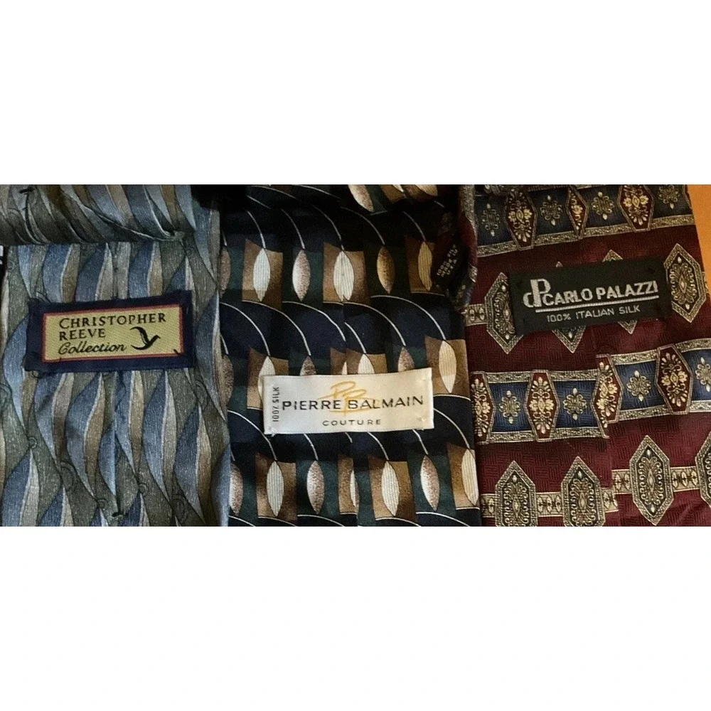 Lot Of 11 Men's Silk Neck Ties, Van Heusen,‎ IZod, Danel Craig, And More